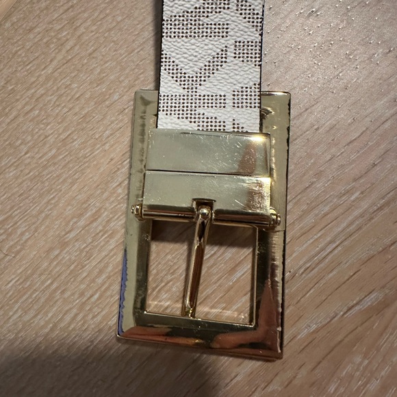 MICHAEL KORS belt in white and gold. - Picture 2 of 4